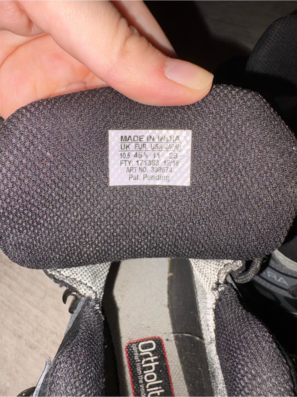 Salomon Mens Black and Gray Trail Boots - Picture 5 of 5